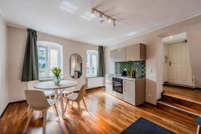 SUITE & APART